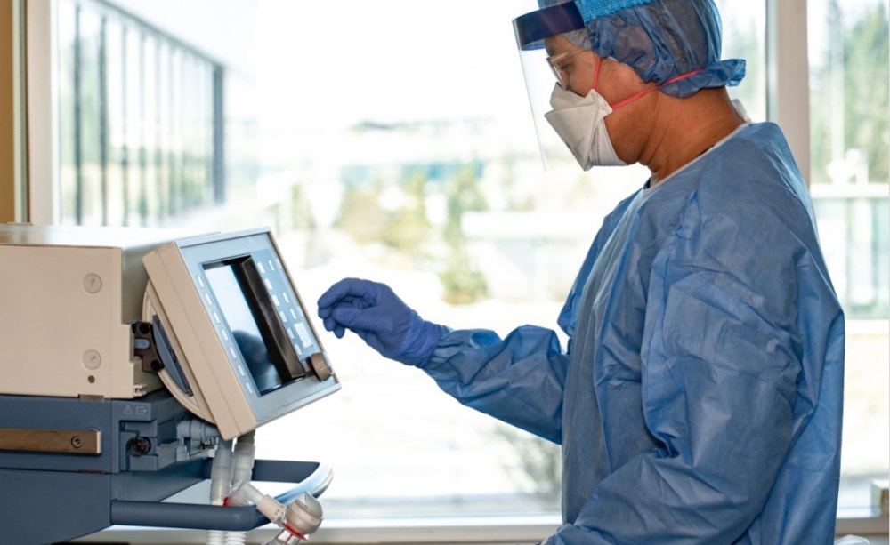 Die Studie ergab, dass Covid-19-Patienten mit Parodontitis 3,5-mal häufiger auf die Intensivstation eingewiesen wurden. Die Studie ergab, dass Covid-19-Patienten mit Parodontitis 3,5-mal häufiger auf die Intensivstation eingewiesen wurden.